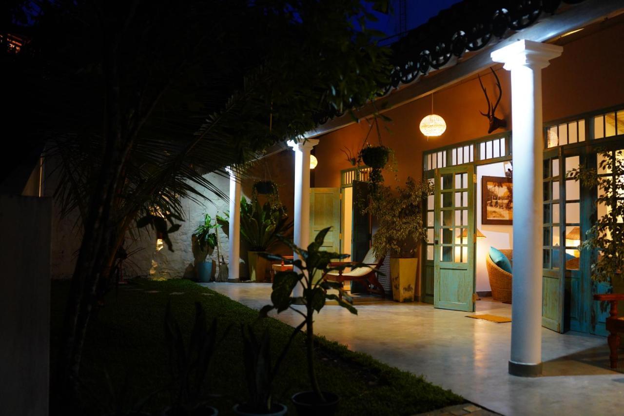 Villa Ronaya Surf Waves Dikwella Esterno foto
