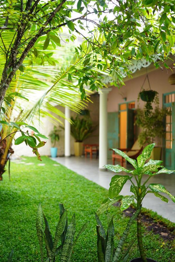 Villa Ronaya Surf Waves Dikwella Esterno foto