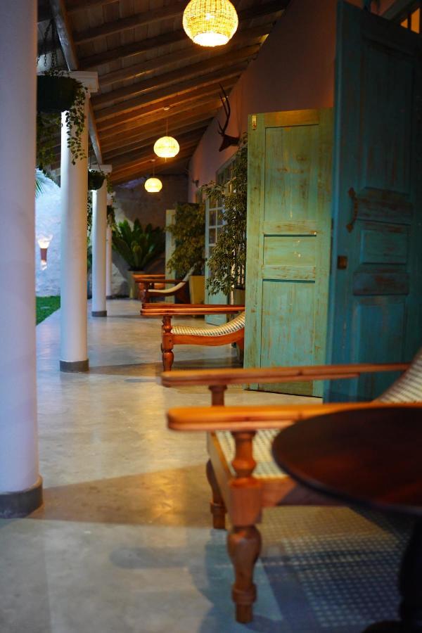 Villa Ronaya Surf Waves Dikwella Esterno foto